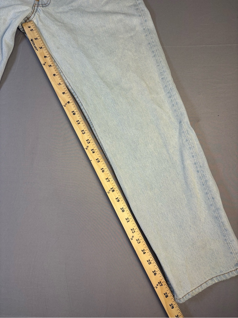 Stunning Vintage Levi’s Denim 501’s. 1992. Size 32. Perfectly broken in. - Picture 5 of 11